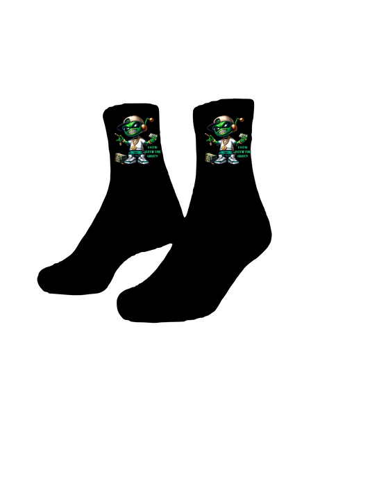 I STAY WITH THE GREEN ALIENWARE CREW SOCKS